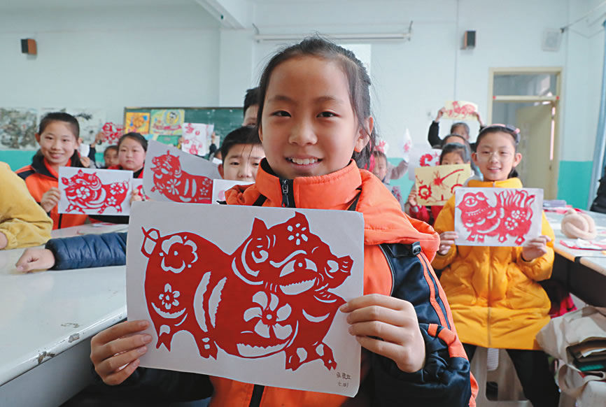 滨州沾化第一实验小学开设“年俗课”，在“写、做、玩”中品味传统文化