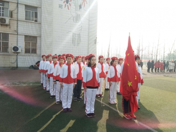 莱芜区中小学开学第一课唱响主旋律