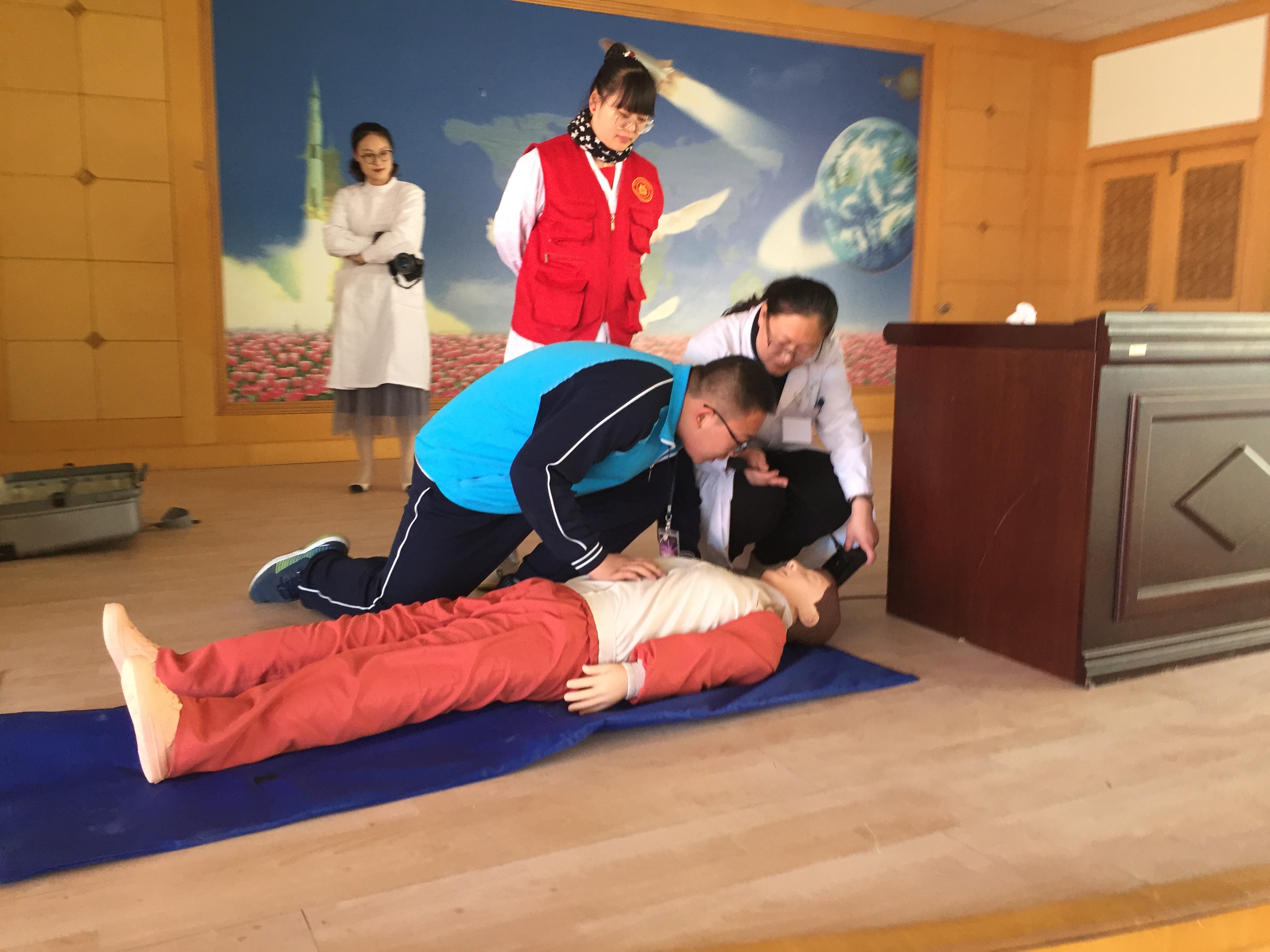 荣成市石岛实验中学：呵护健康“救”在身边