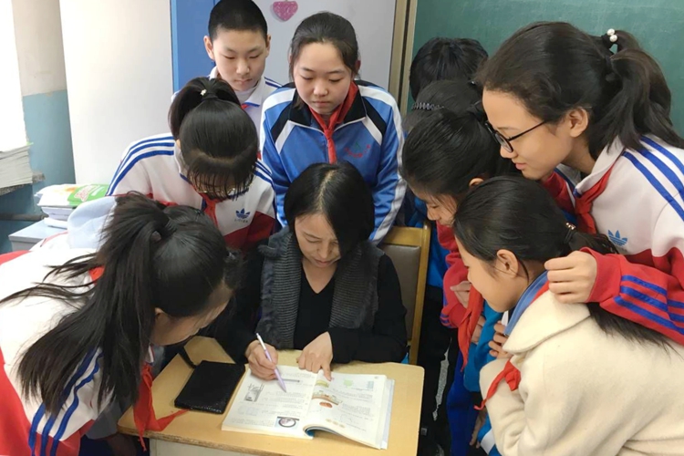 济南市清河实验小学“九月老师”见微知著成网红