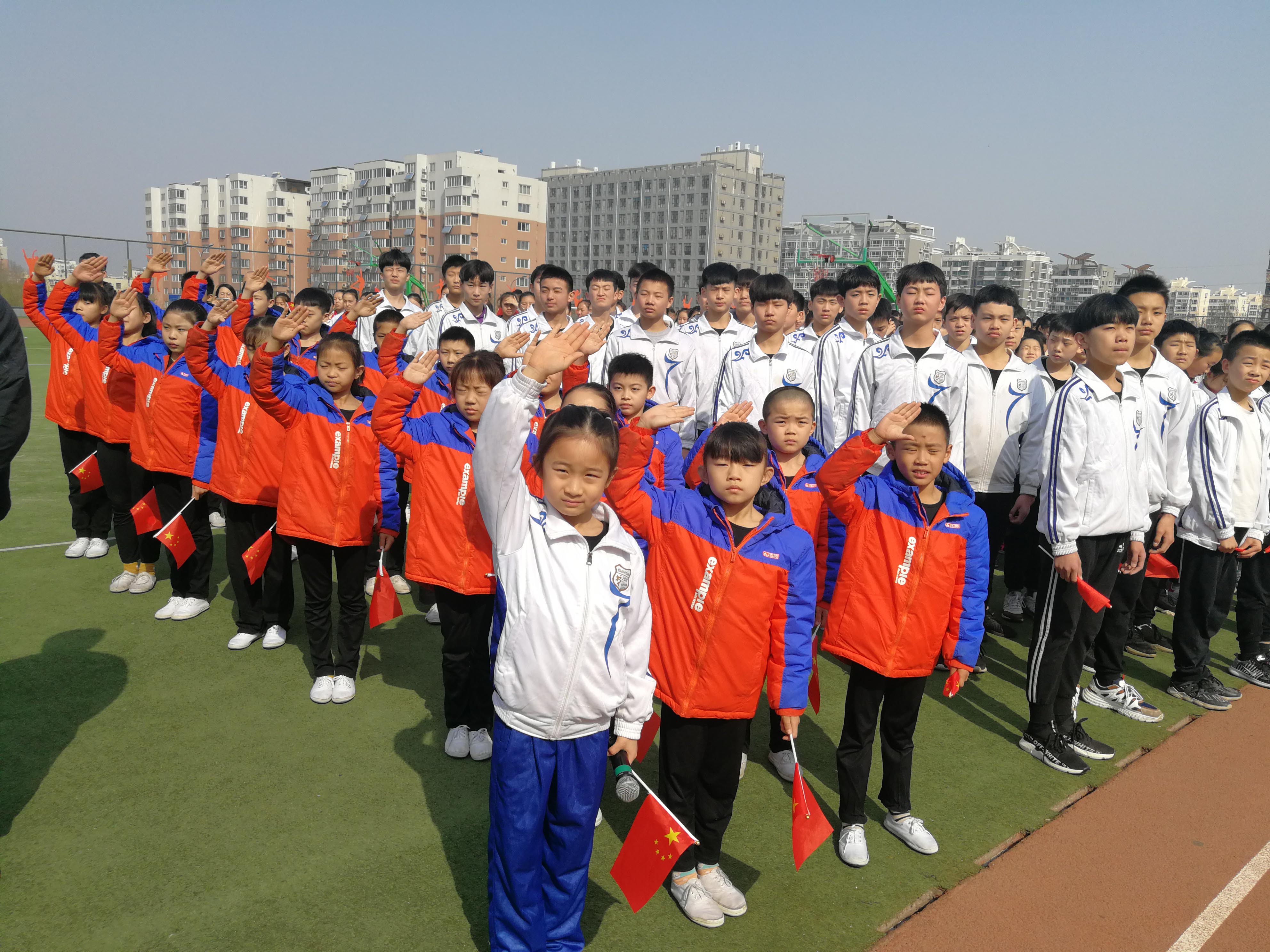 建国70年，歌声献祖国 ——济南艺术学校举行“美丽歌声献祖国”主题升旗活动