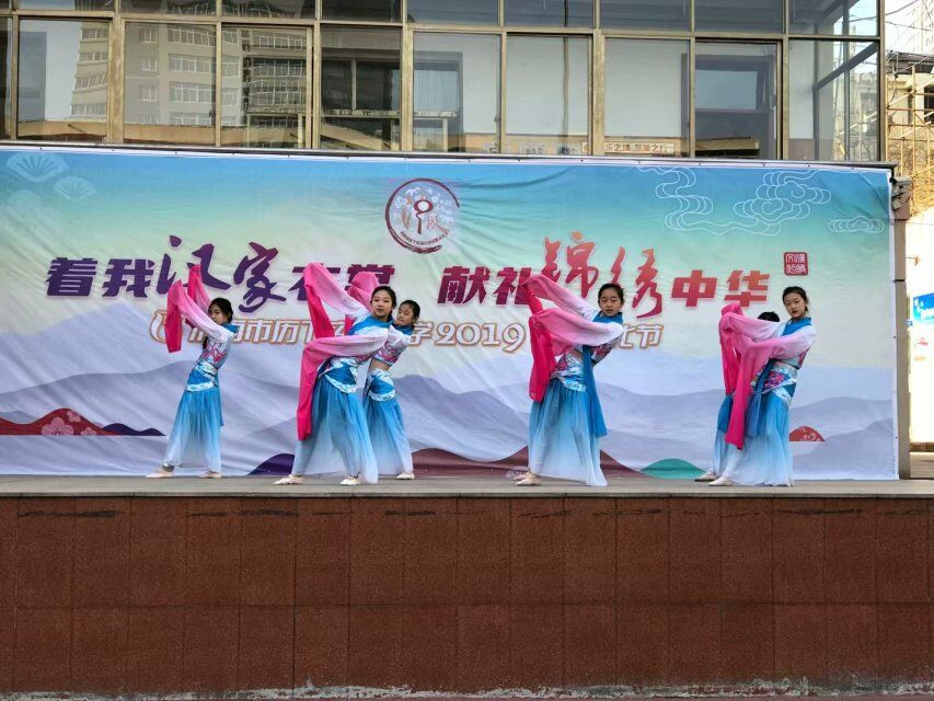 济南历下实验小学举办华服文化节活动